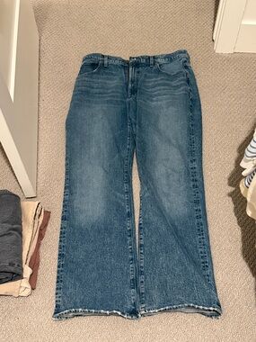 Madewell Women's Boot-Cut Jeans in Medium Blue
